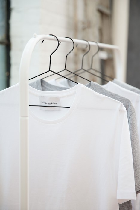 ハンガー、クローゼット、Tシャツ